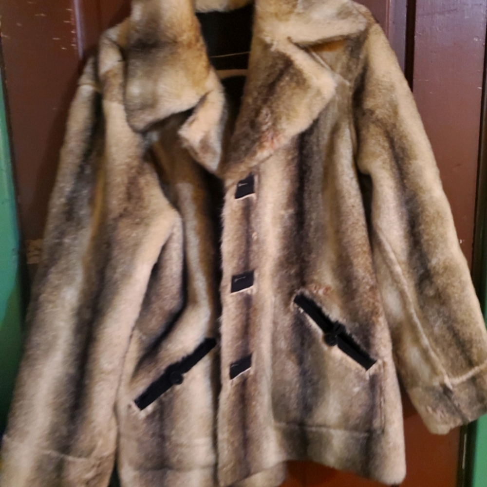 Dennis by Dennie Fasso faux fur reversible winter jacket